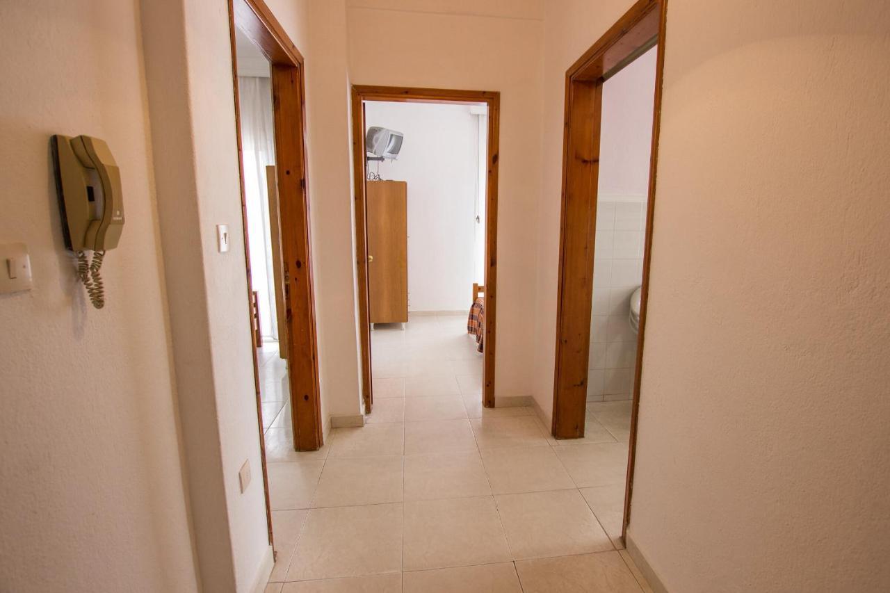 George Laz Rooms Vrasná Exteriör bild