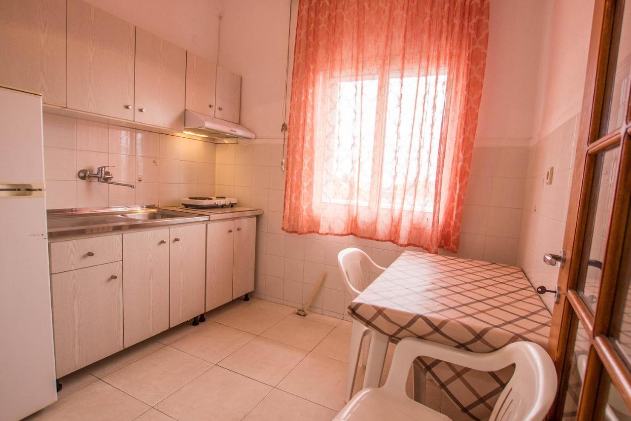 George Laz Rooms Vrasná Exteriör bild