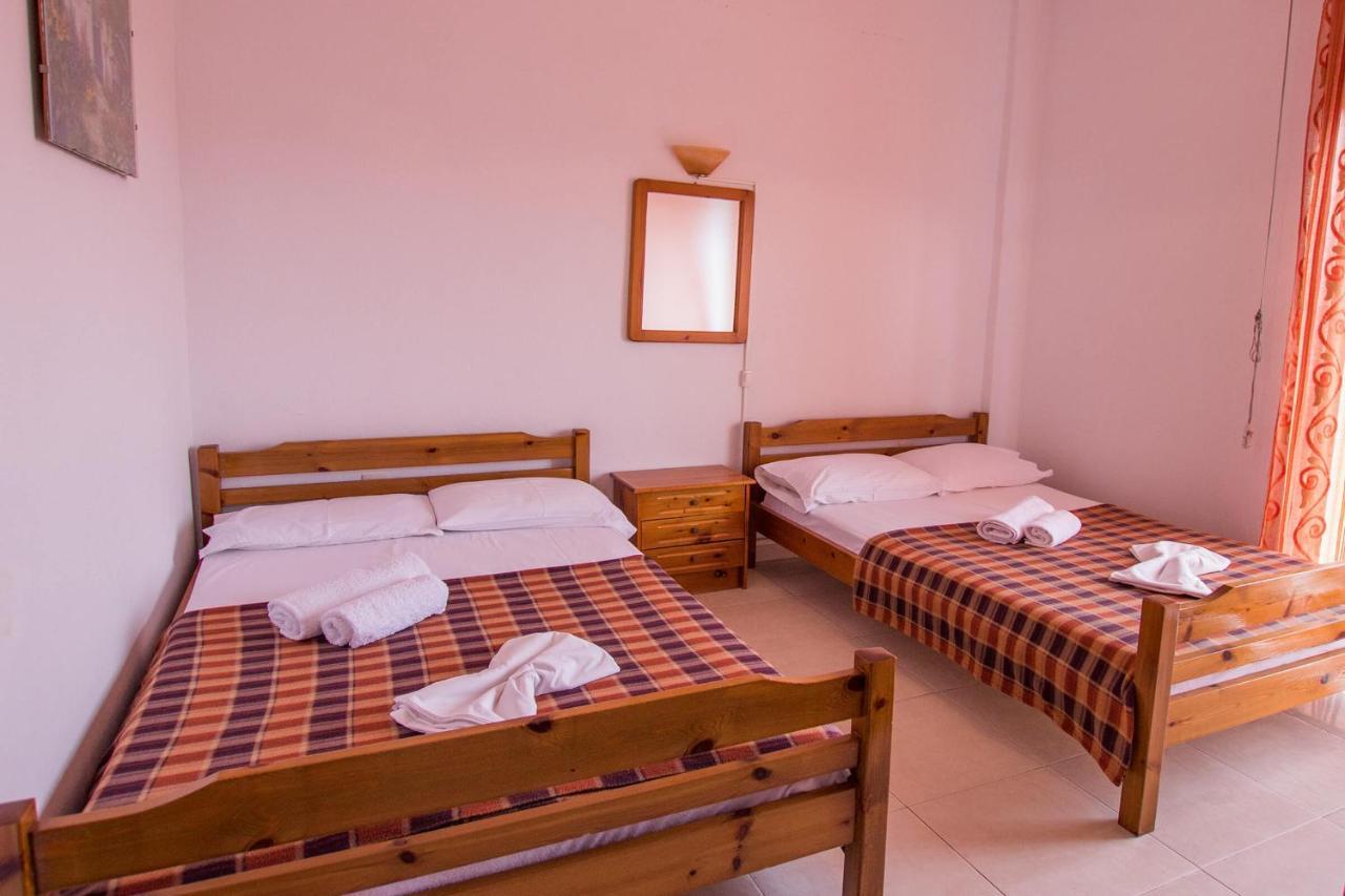 George Laz Rooms Vrasná Exteriör bild