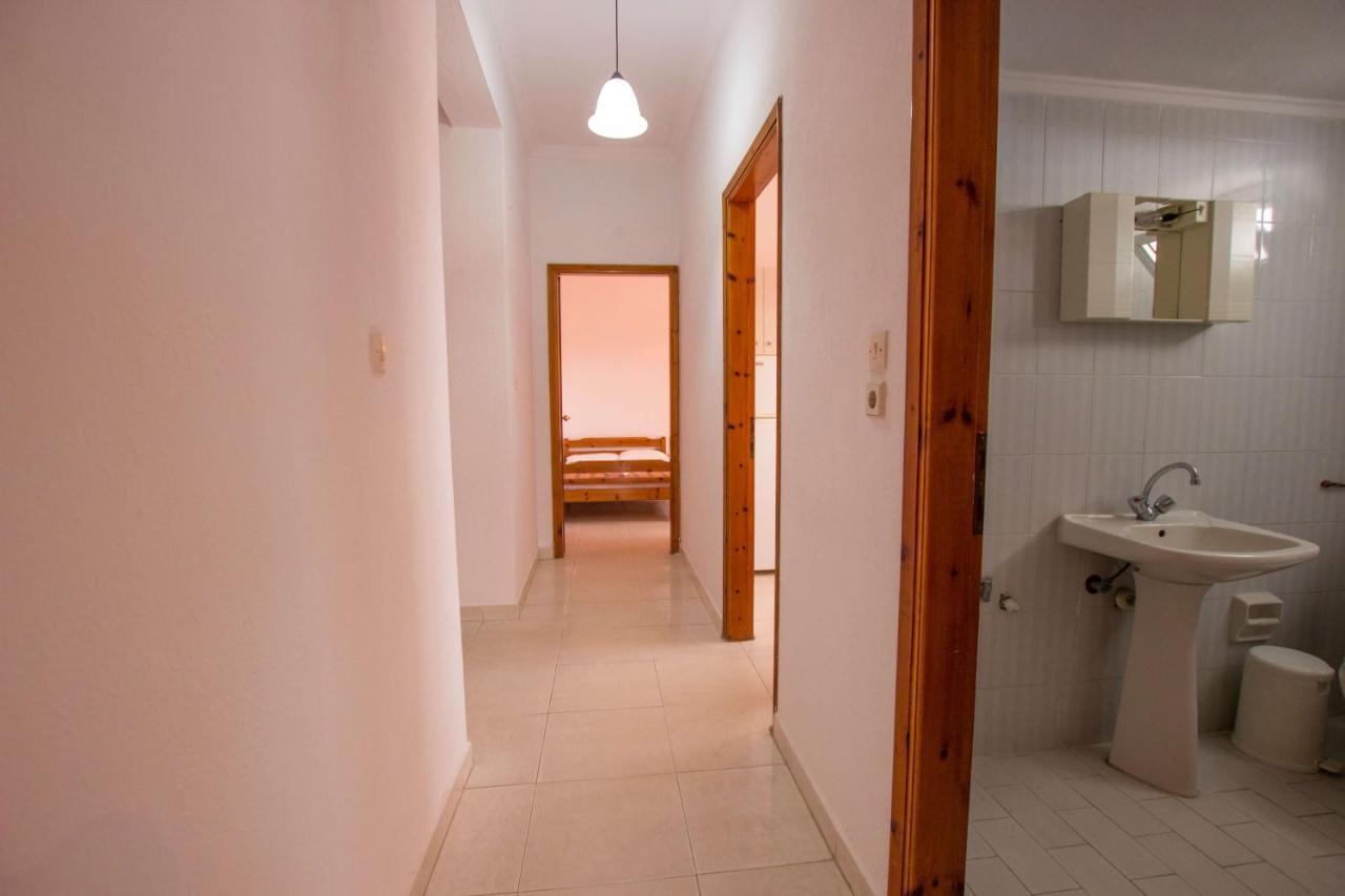 George Laz Rooms Vrasná Exteriör bild
