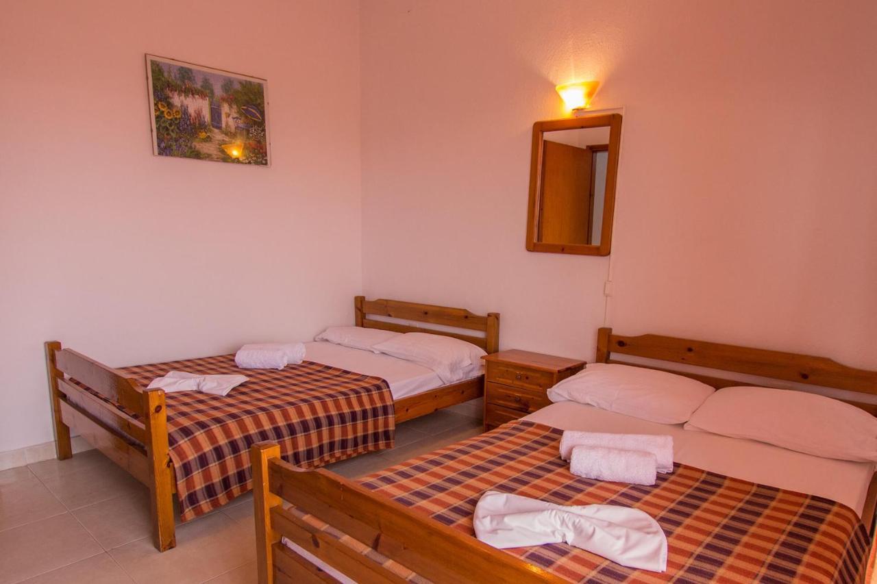 George Laz Rooms Vrasná Exteriör bild