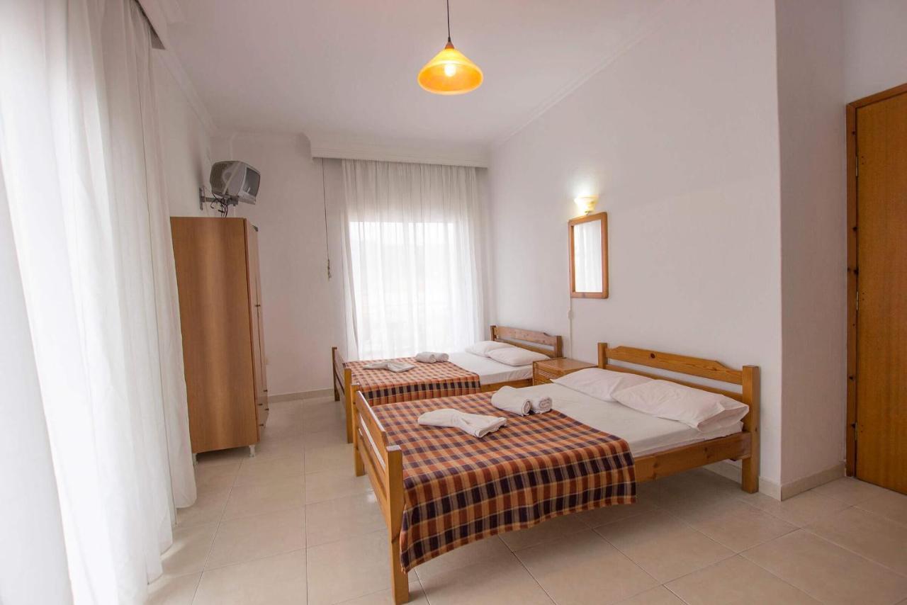 George Laz Rooms Vrasná Exteriör bild